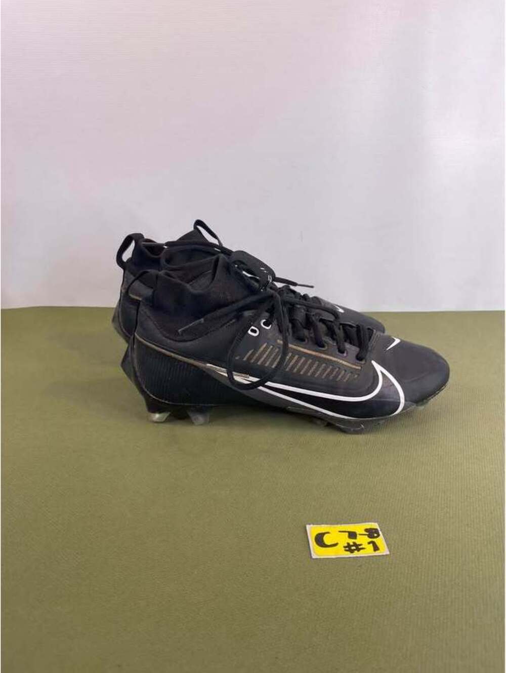 Nike Vapor Edge Pro 360 Football Cleats Black White DA5456-017 Size 7